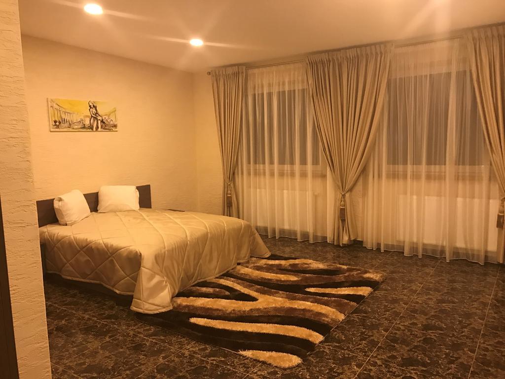 מלון Mažeikiai Arka מראה חיצוני תמונה